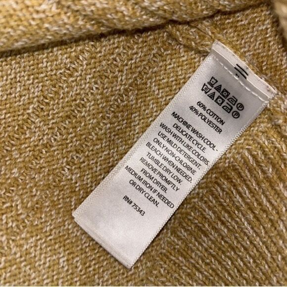 Cupcakes & Cashmere Tan Button Down
Cardigan(Size Large) - Picture 6 of 9